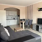 Nest Apartment *