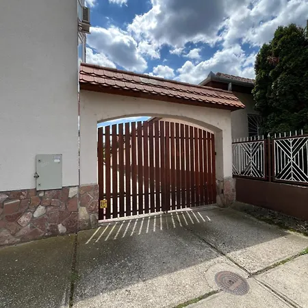 Nest Apartament *